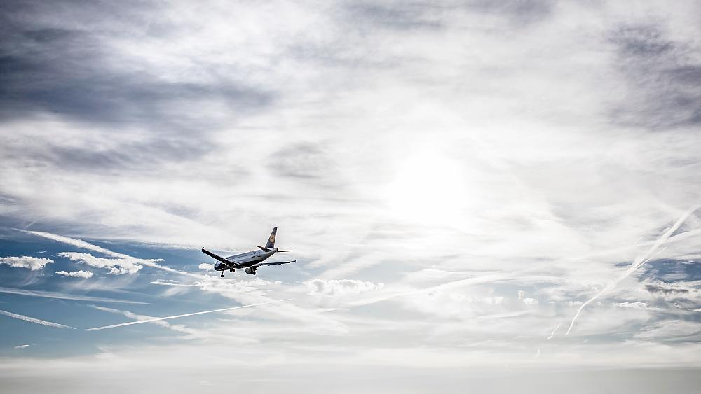 Flugzeug in der Luft (Quelle: Andre Zelck / UNH)